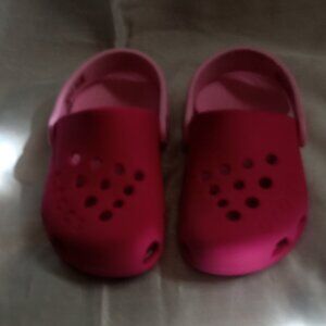 Crocs girl's kids pink sizeC9 spring & summer wear comfortable and stylish